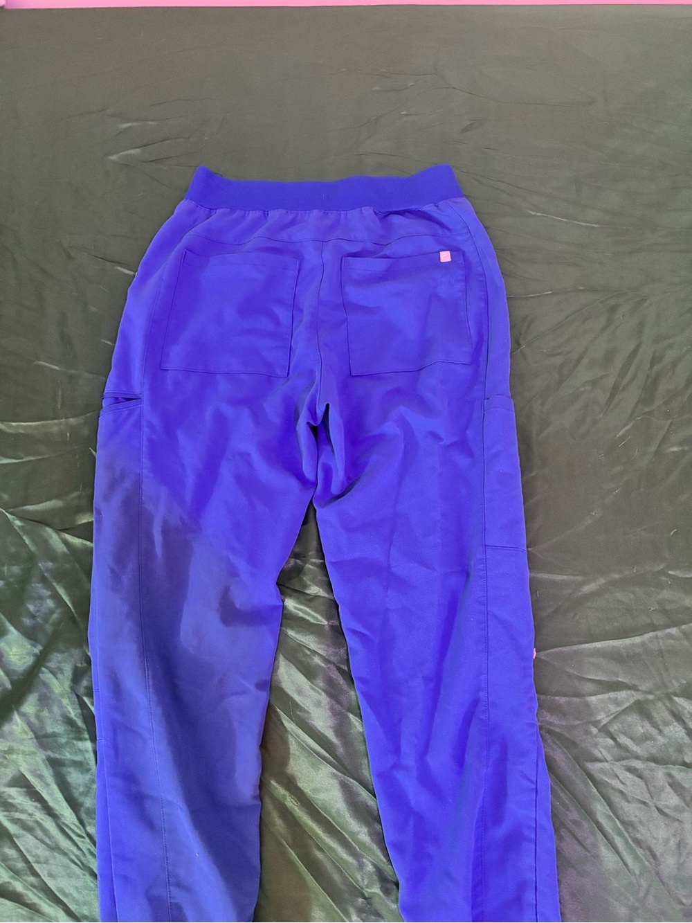 Fabletics Scrub Set - Picture 2 of 4